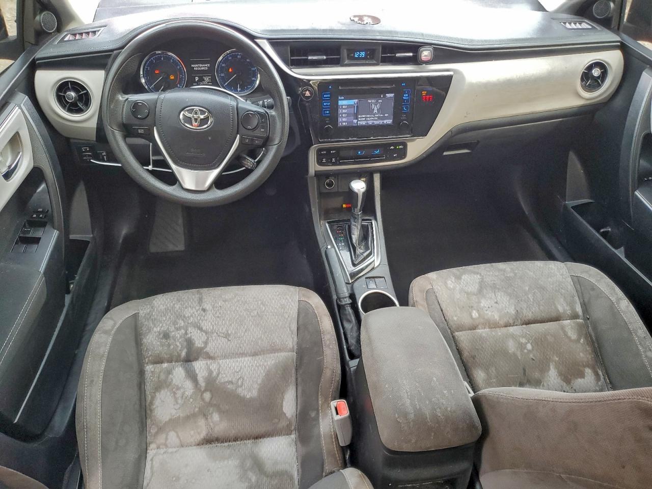 2018 TOYOTA COROLLA L photo 15