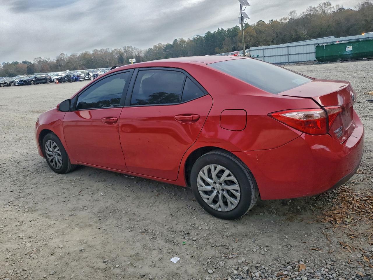 2018 TOYOTA COROLLA L photo 3