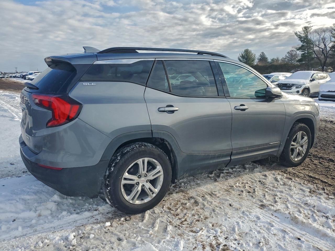 2019 GMC TERRAIN SLE photo 5
