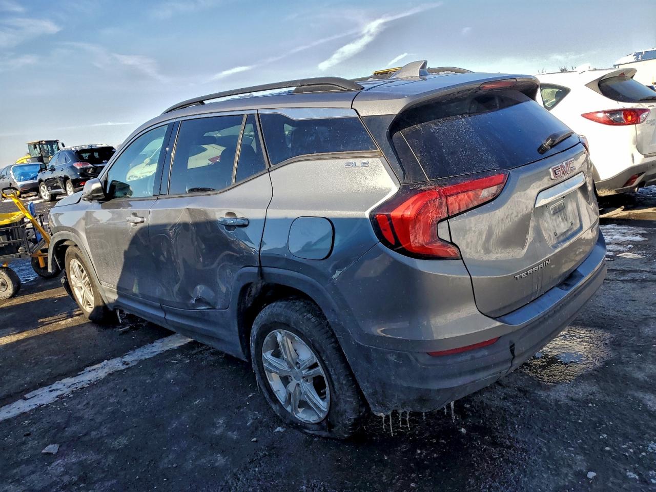 2019 GMC TERRAIN SLE photo 3