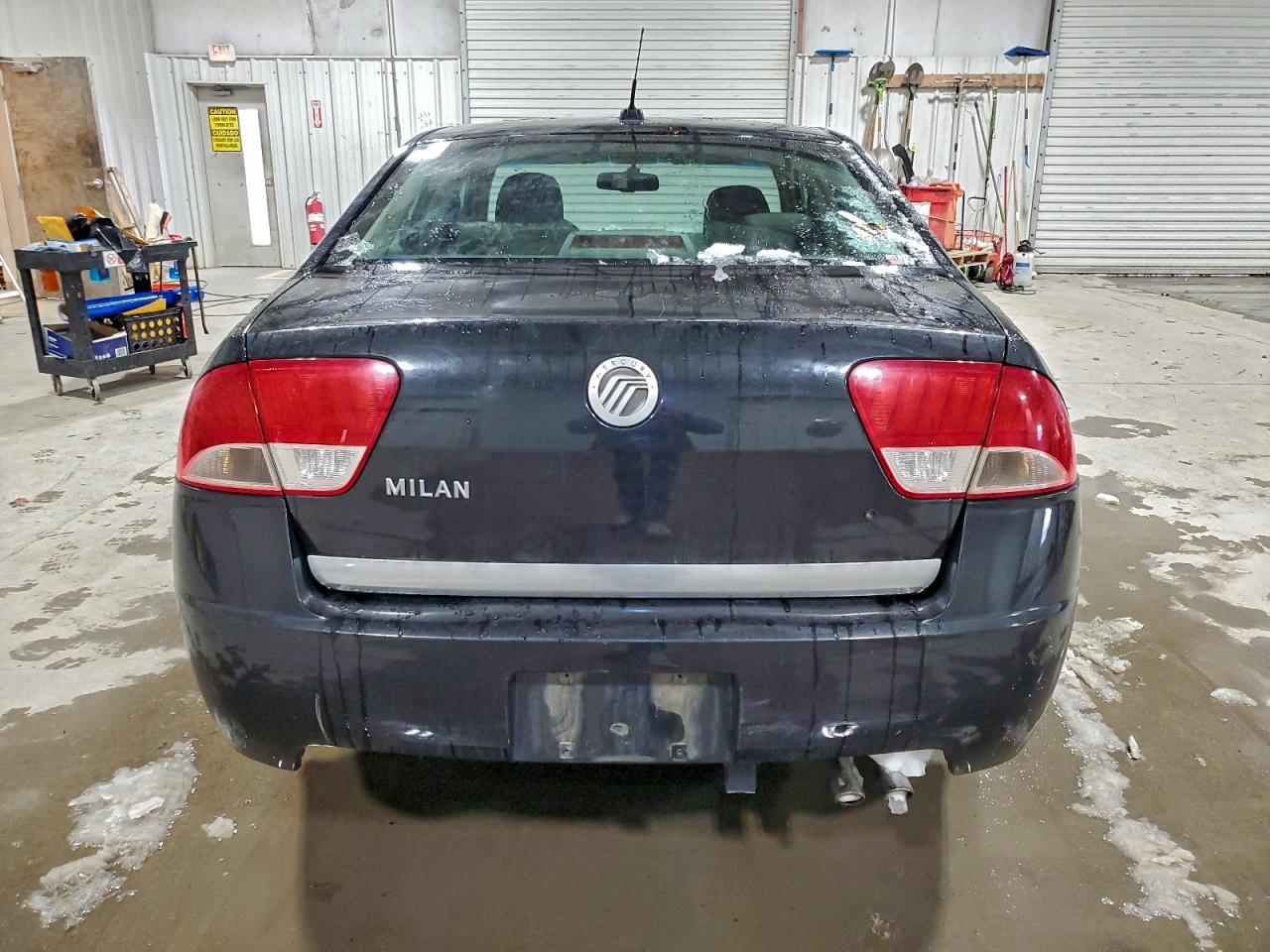 2010 MERCURY MILAN photo 11