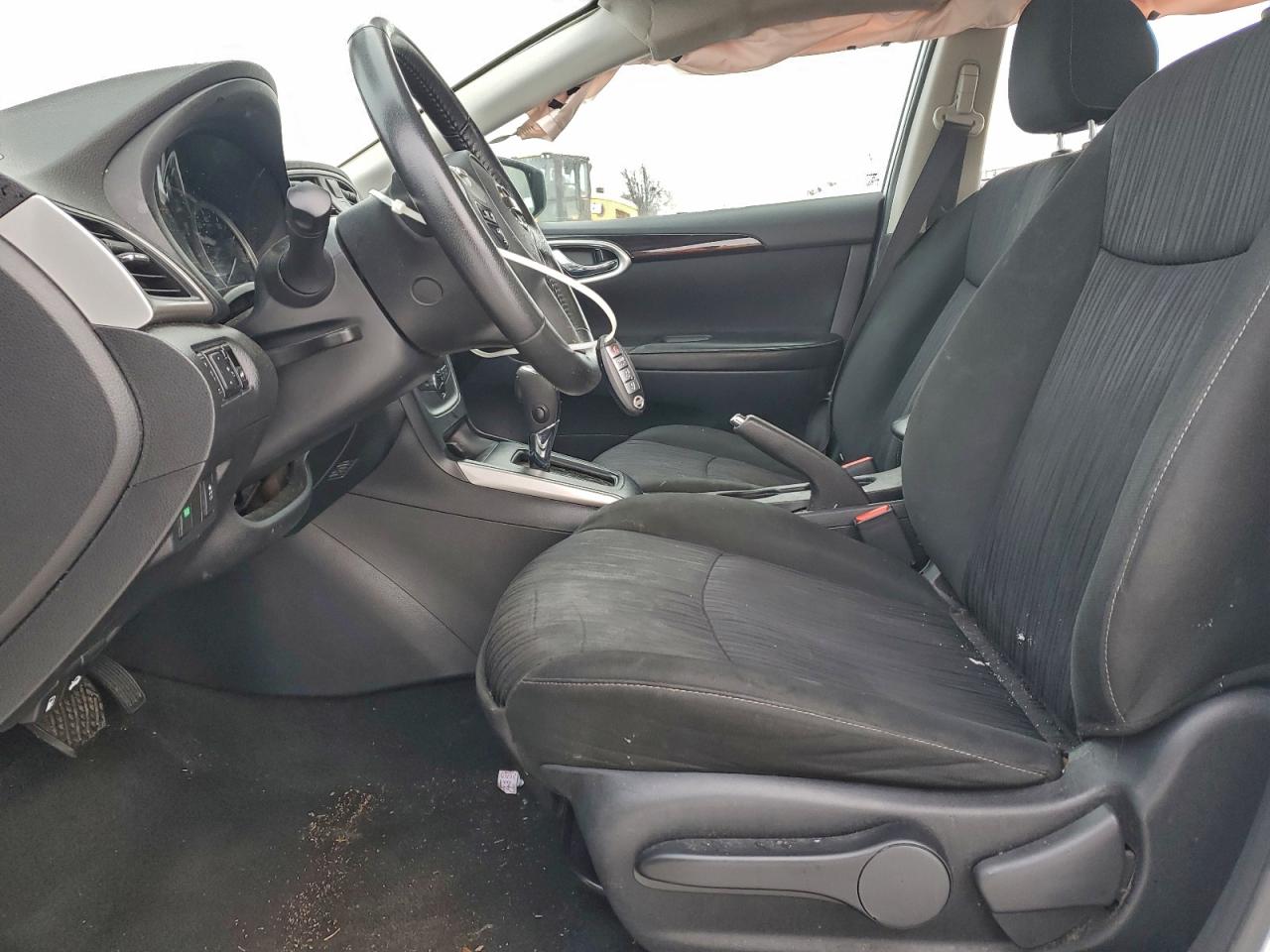 2019 NISSAN SENTRA S photo 19