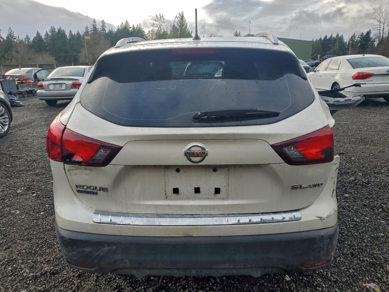 2018 NISSAN ROGUE SPORT S photo 6