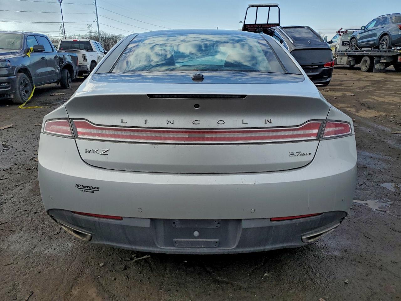2015 LINCOLN MKZ photo 16