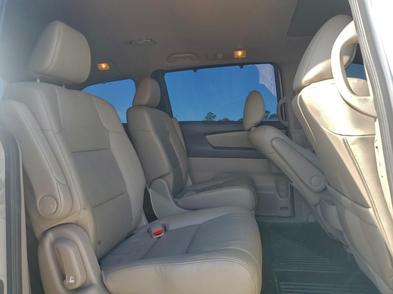2016 HONDA ODYSSEY EXL photo 21
