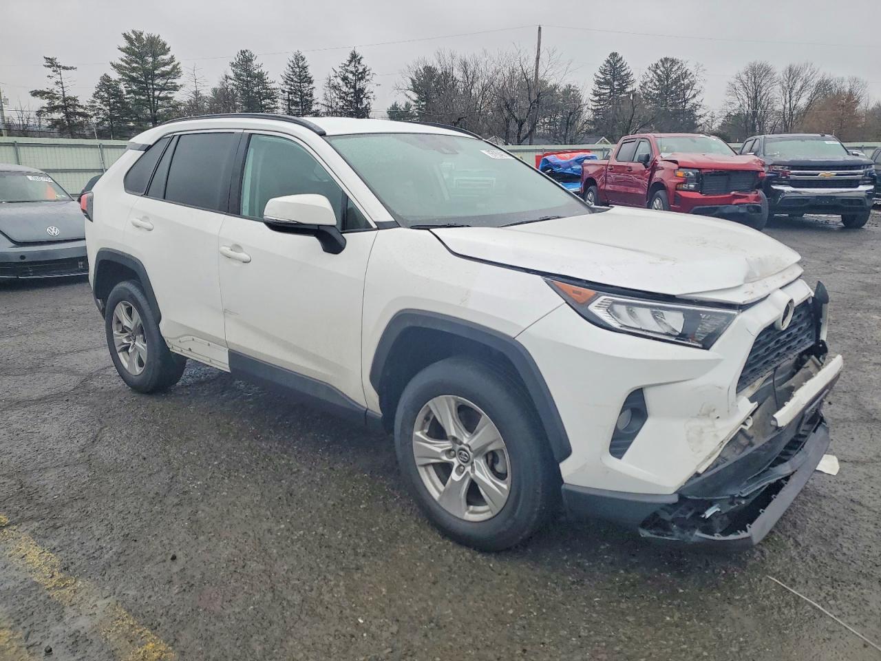 2021 TOYOTA RAV4 XLE photo 7