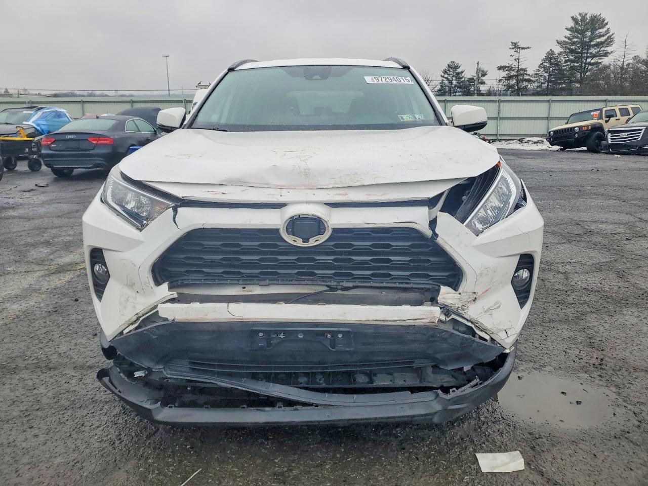2021 TOYOTA RAV4 XLE photo 9