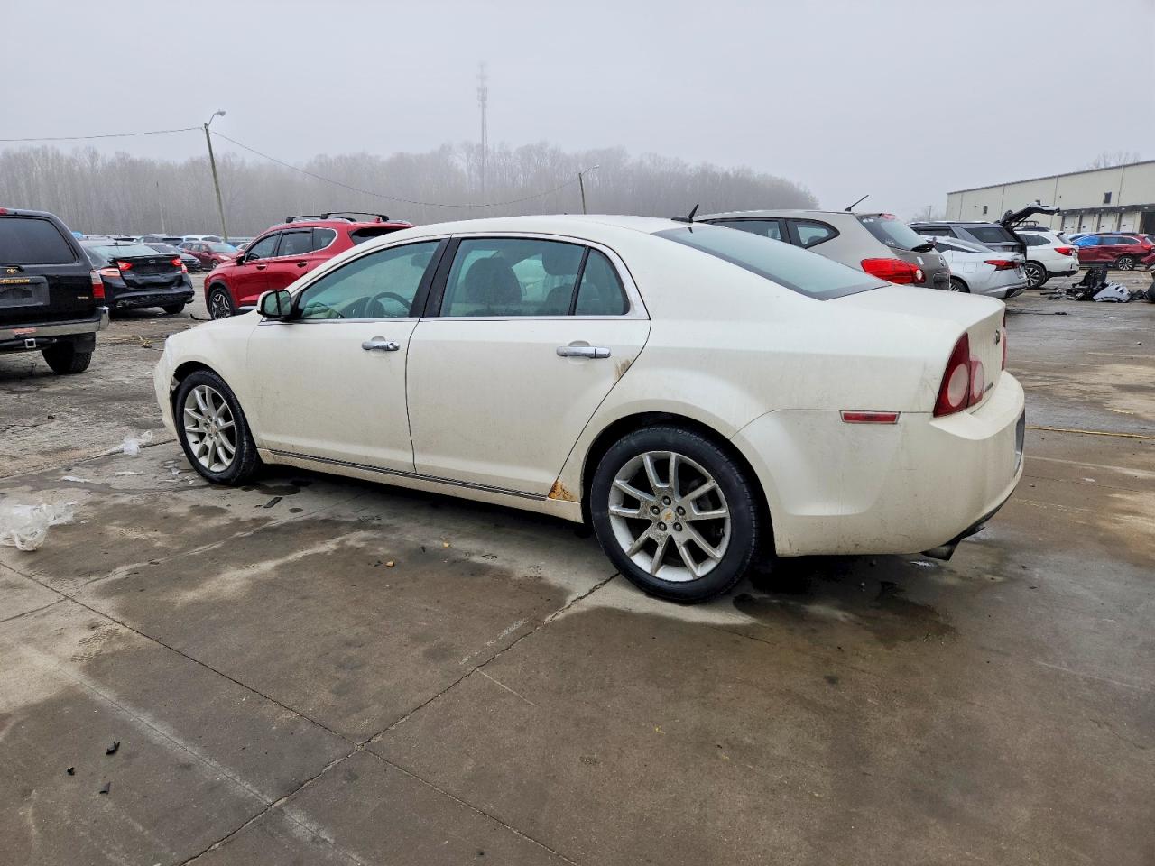 2011 CHEVROLET MALIBU LTZ photo 2
