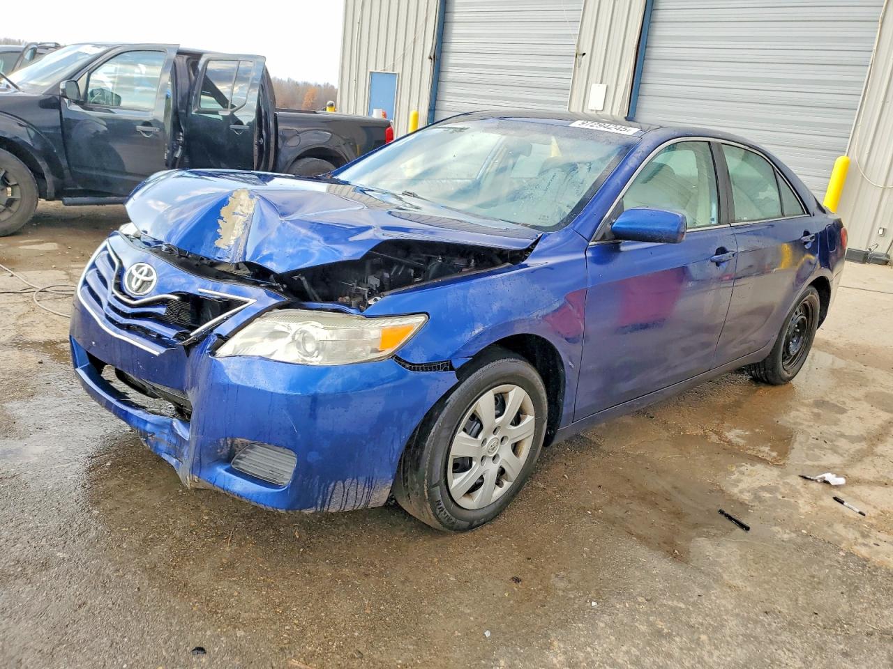 2011 TOYOTA CAMRY