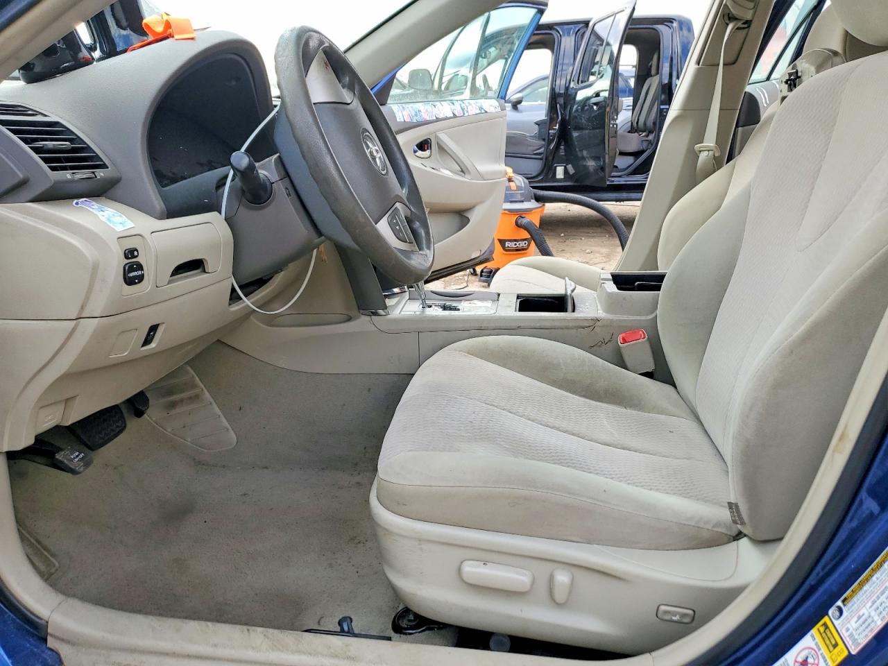 2011 TOYOTA CAMRY BASE photo 13