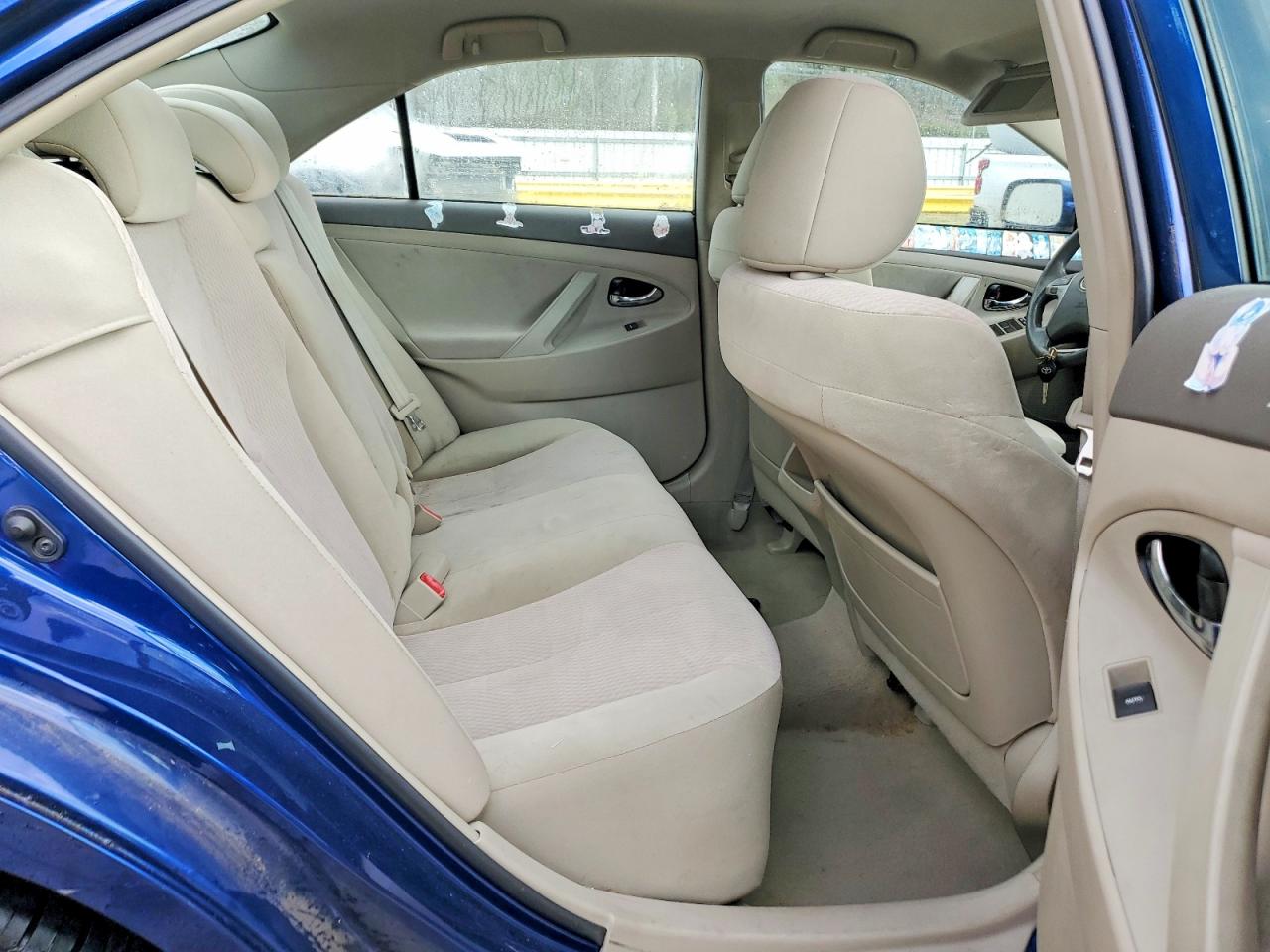 2011 TOYOTA CAMRY BASE photo 19