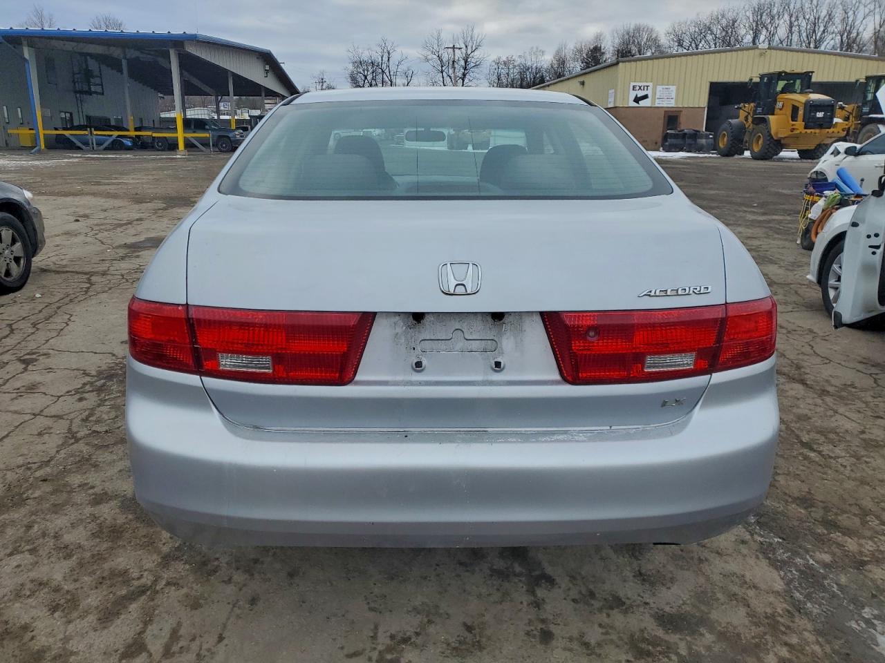 2005 HONDA ACCORD LX photo 11