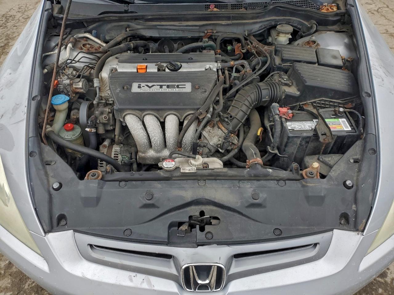 2005 HONDA ACCORD LX photo 21