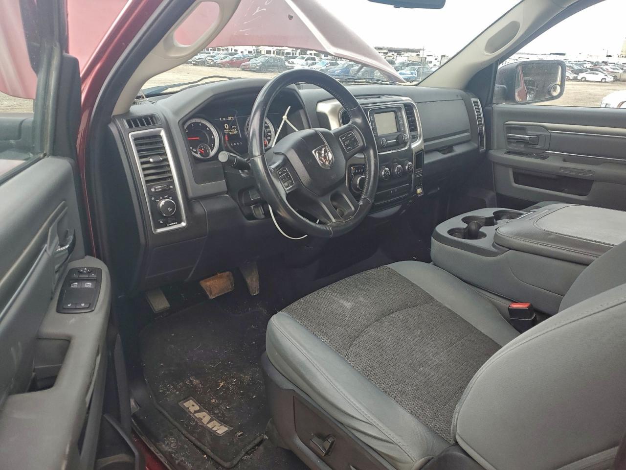 2014 RAM 1500 SLT photo 15