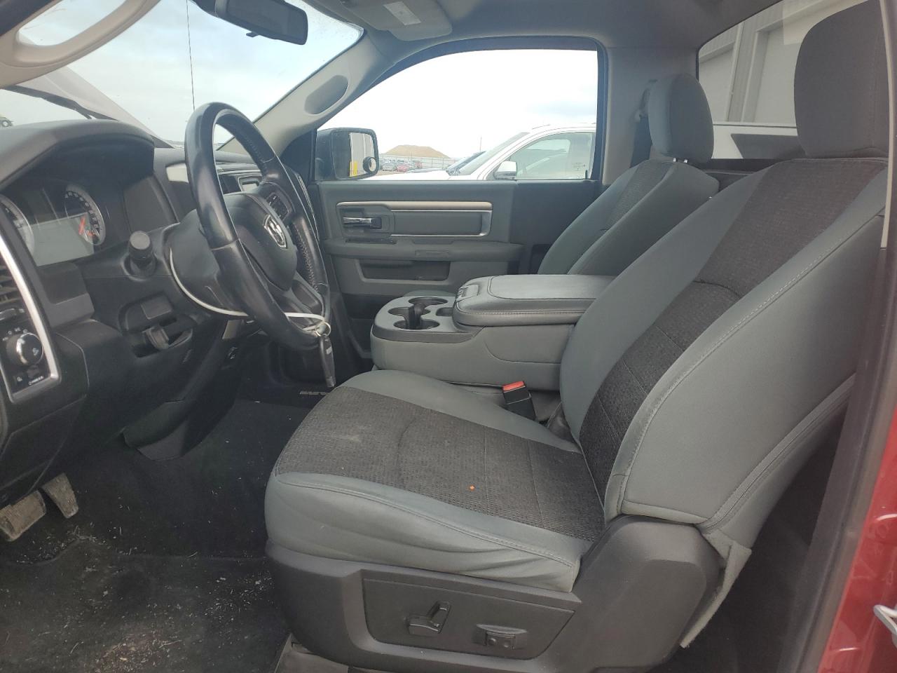 2014 RAM 1500 SLT photo 13