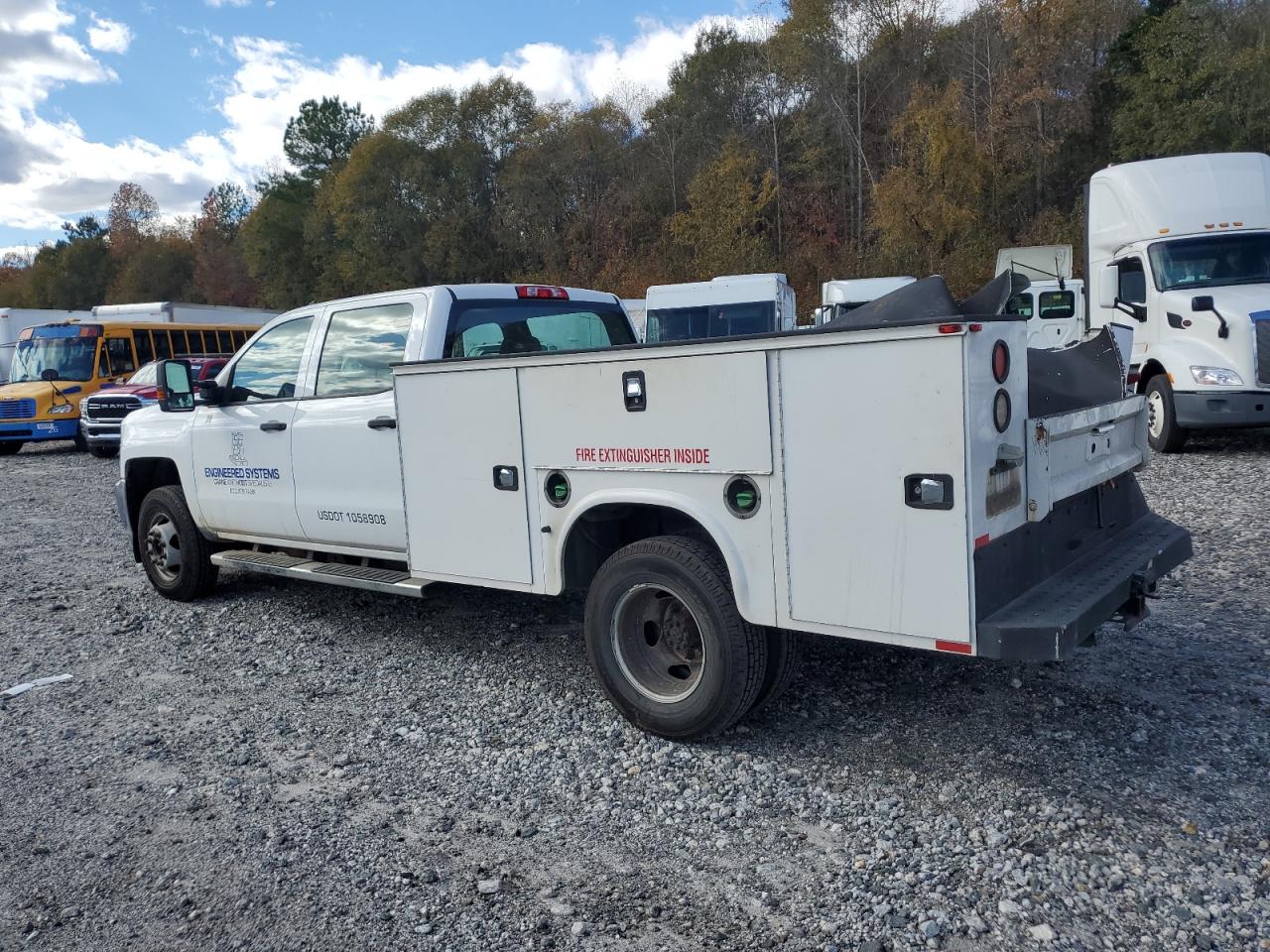 2018 CHEVROLET SILVERADO C3500 photo 3