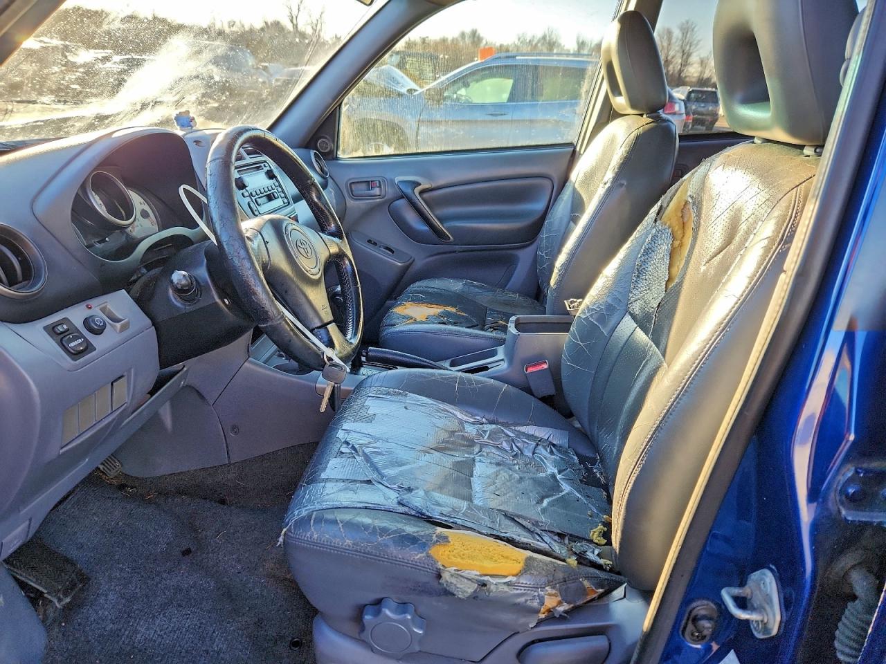 2002 TOYOTA RAV4 photo 13