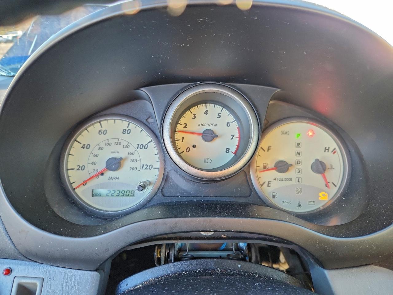 2002 TOYOTA RAV4 photo 17