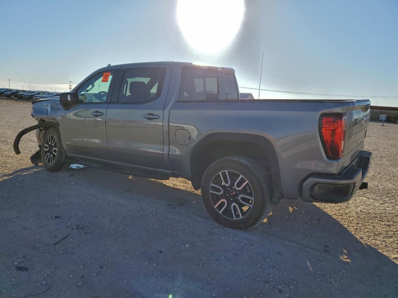 2025 GMC SIERRA K1500 AT4 photo 4