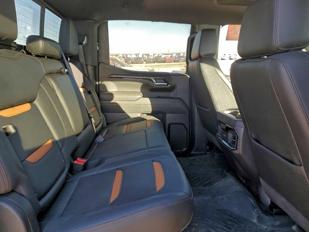 2025 GMC SIERRA K1500 AT4 photo 28