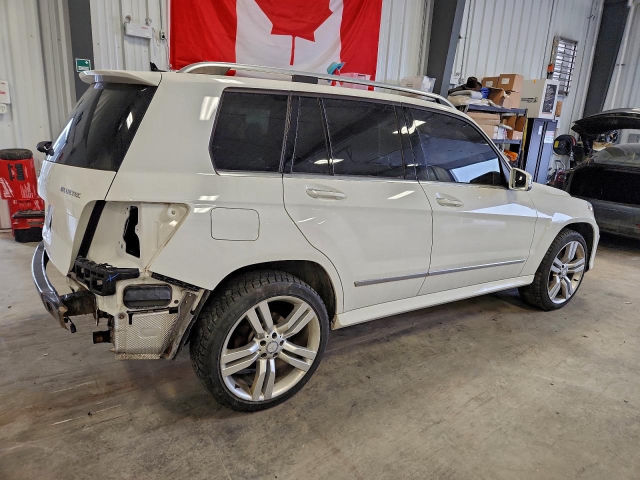 2015 MERCEDES-BENZ GLK 250 BLUETEC photo 3