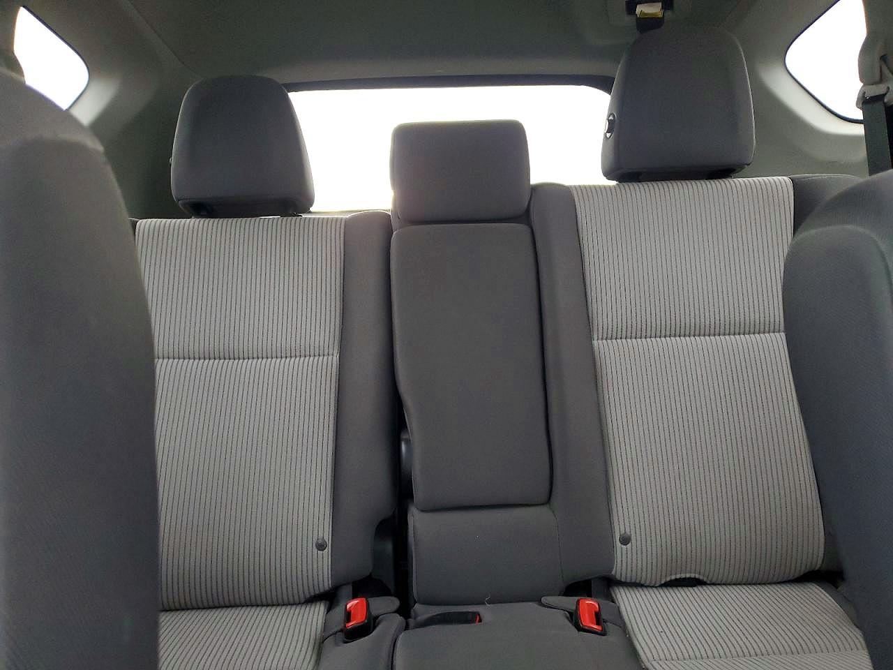 2015 TOYOTA RAV4 LE photo 28