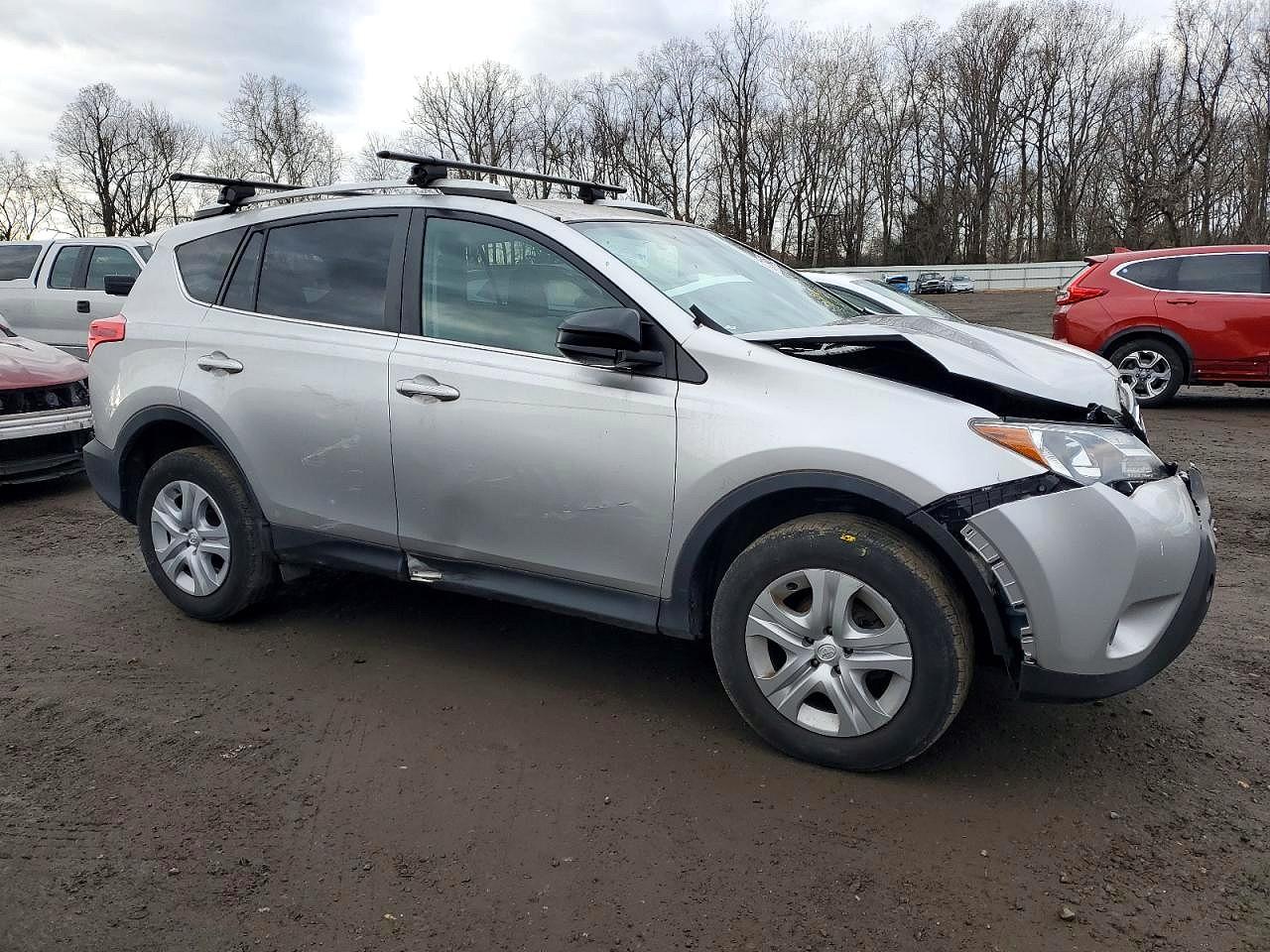 2015 TOYOTA RAV4 LE photo 10