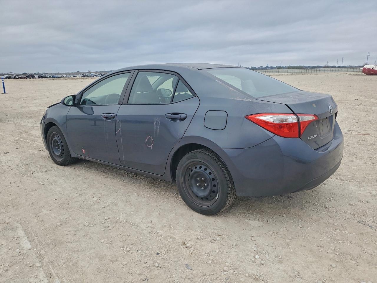 2016 TOYOTA COROLLA L photo 4