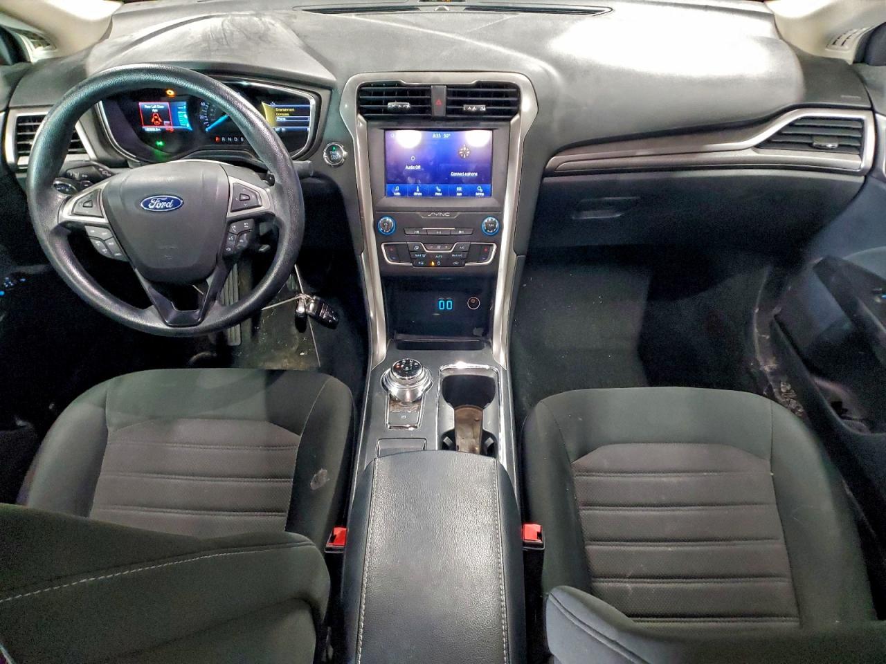 2019 FORD FUSION SE photo 8