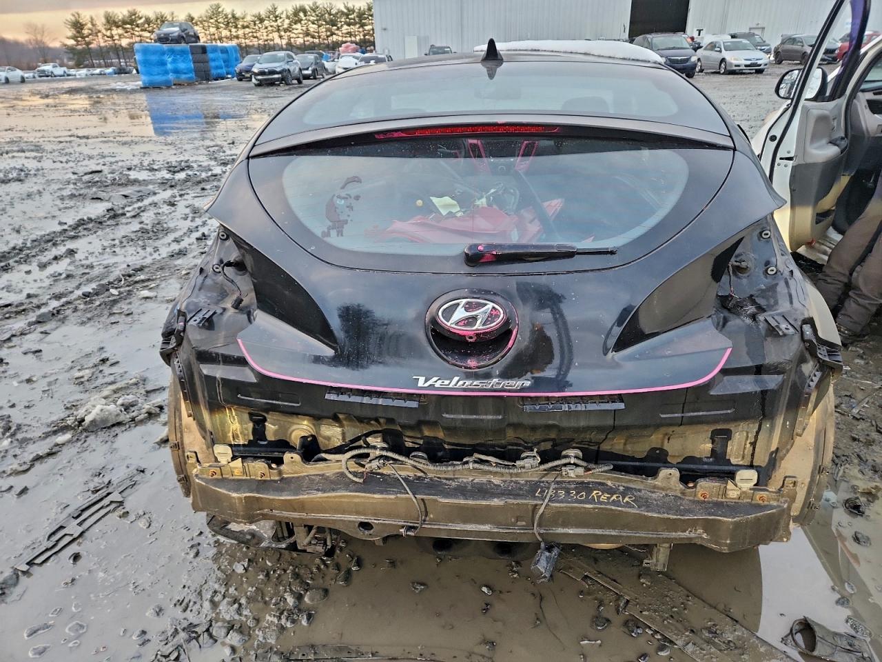2015 HYUNDAI VELOSTER photo 6