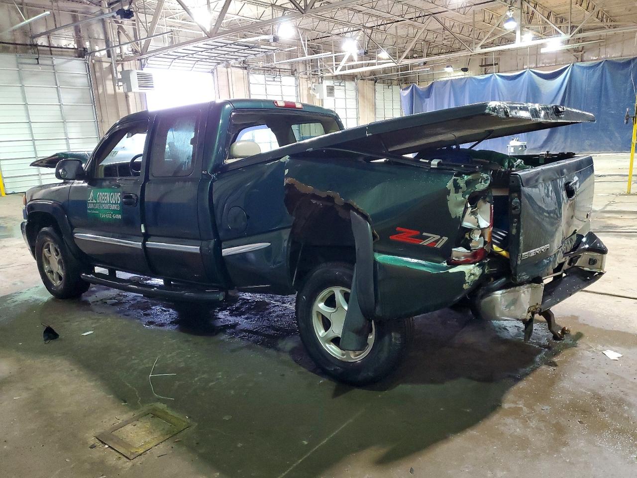 2001 GMC NEW SIERRA K1500 photo 2