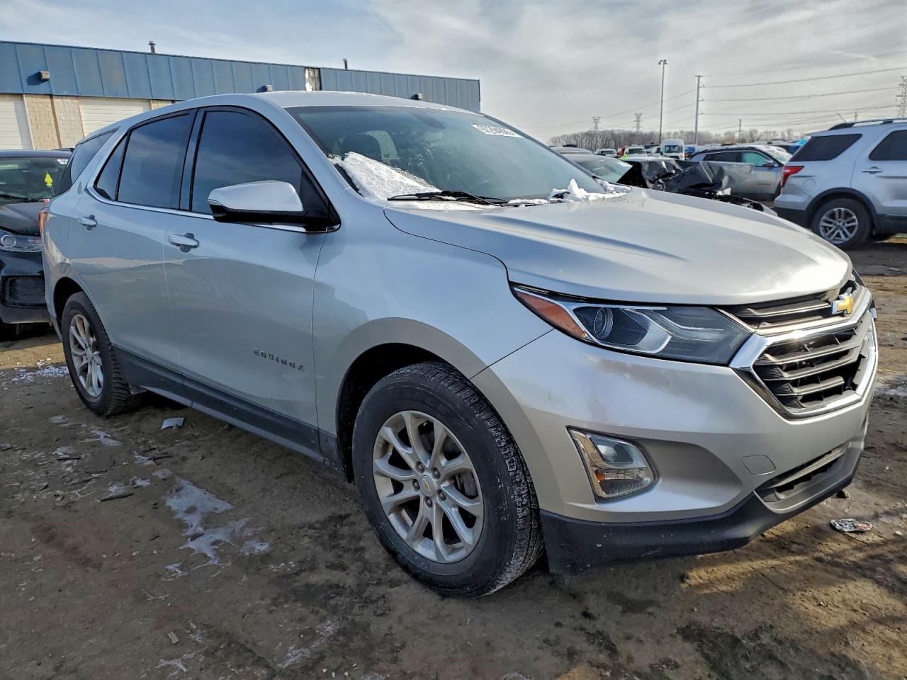 2018 CHEVROLET EQUINOX LT photo 4