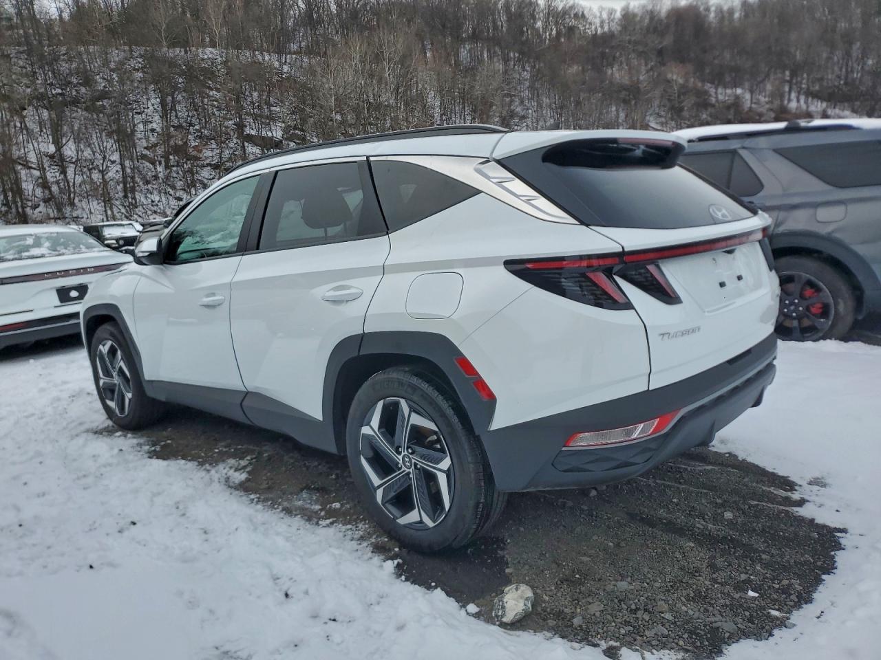 2024 HYUNDAI TUCSON photo 3