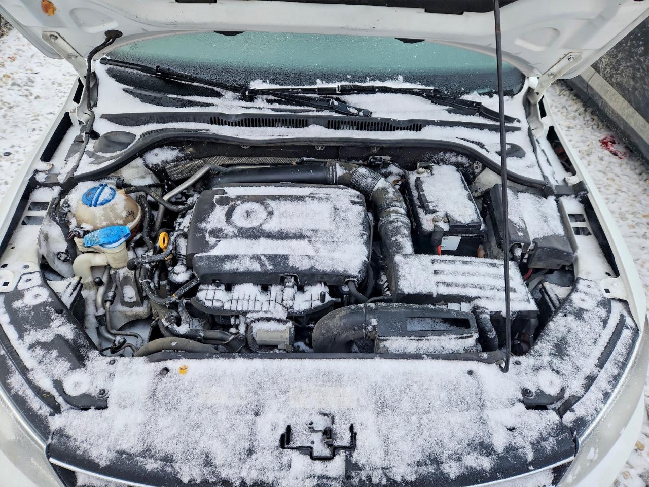 2016 VOLKSWAGEN JETTA SEL photo 31