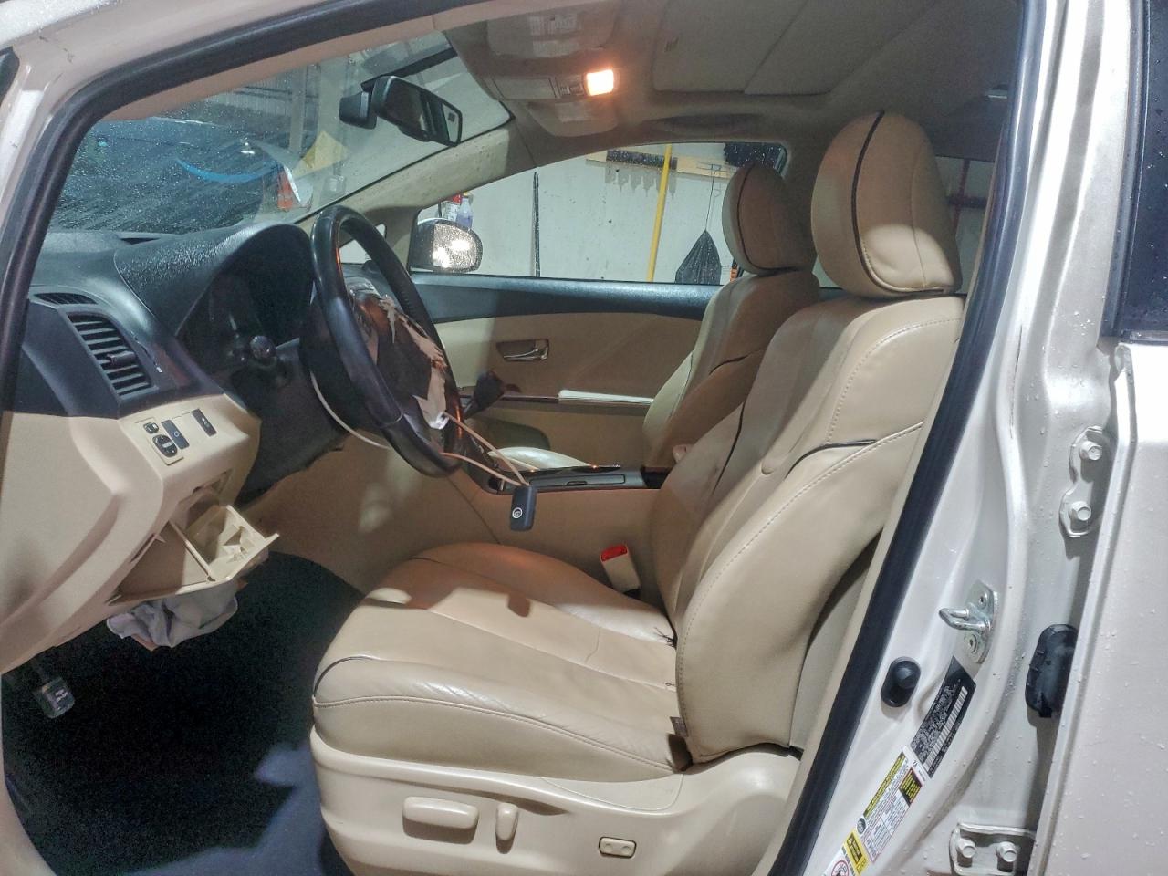 2009 TOYOTA VENZA photo 7