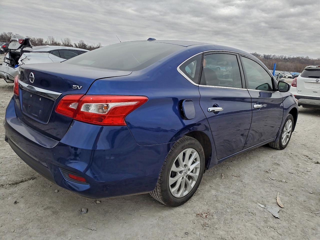 2019 NISSAN SENTRA S photo 7