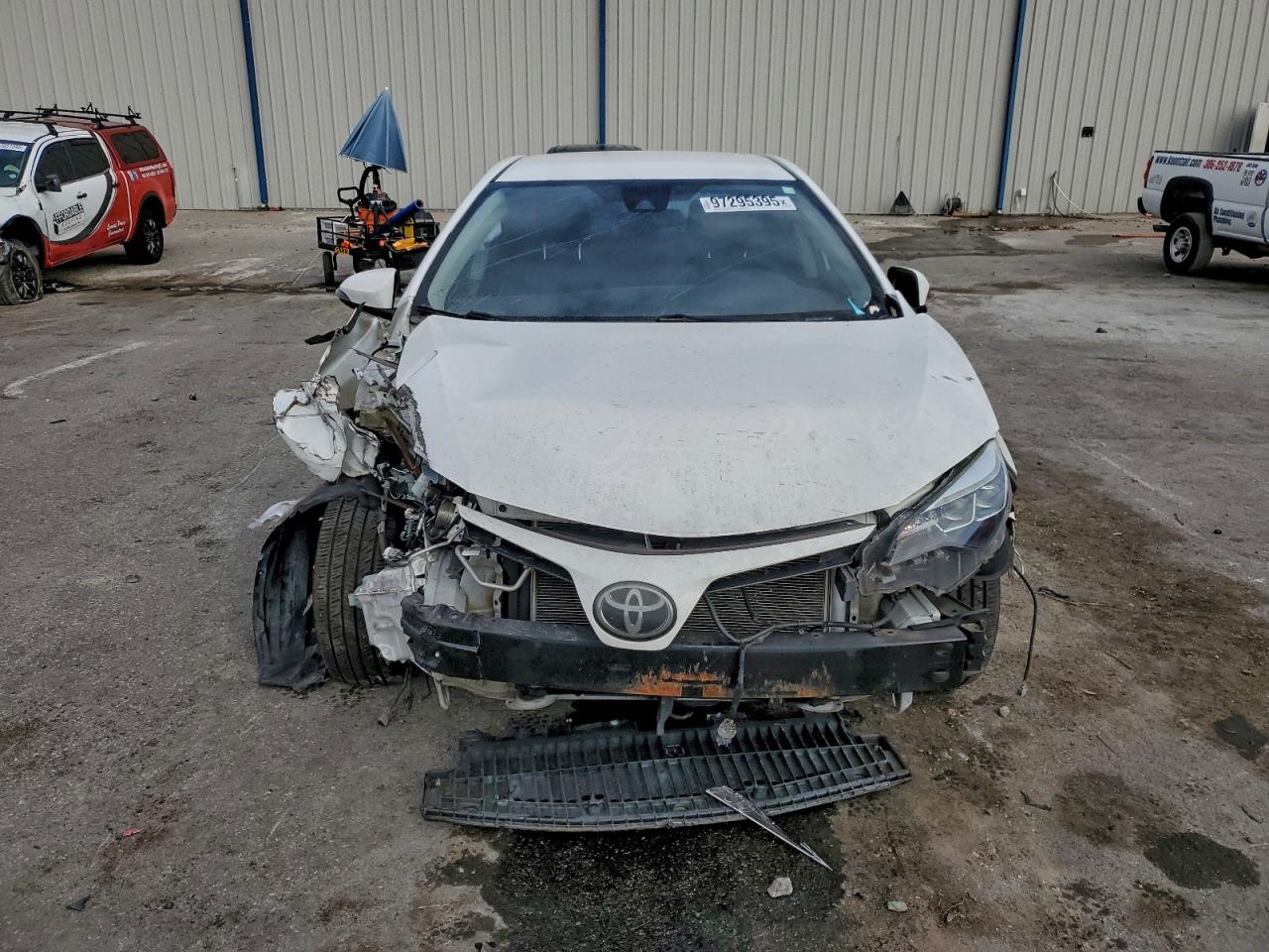 2018 TOYOTA COROLLA L photo 9