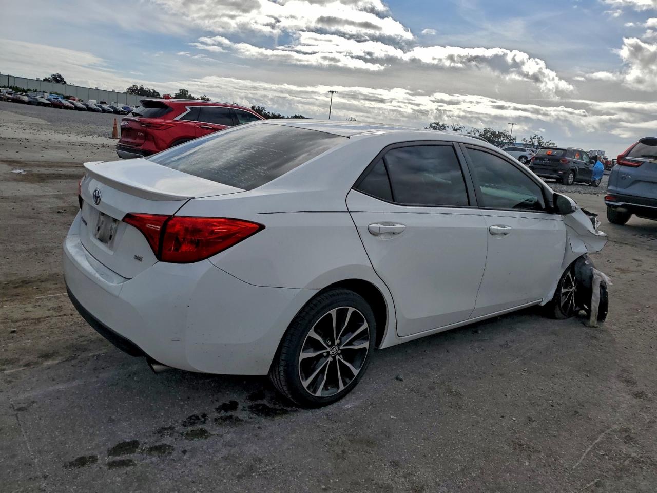 2018 TOYOTA COROLLA L photo 5