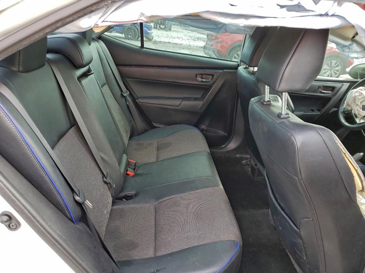 2018 TOYOTA COROLLA L photo 19
