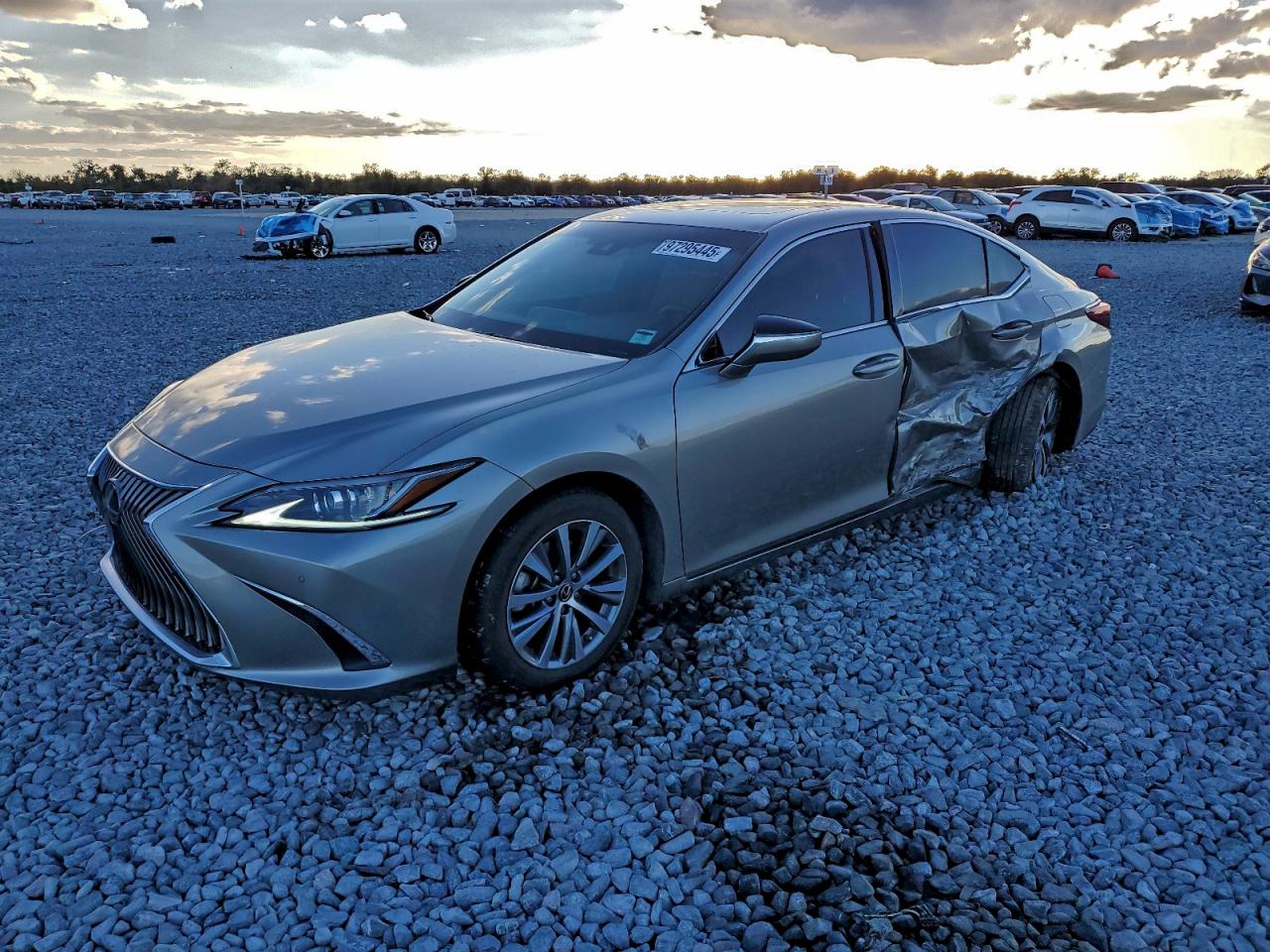 2021 LEXUS ES