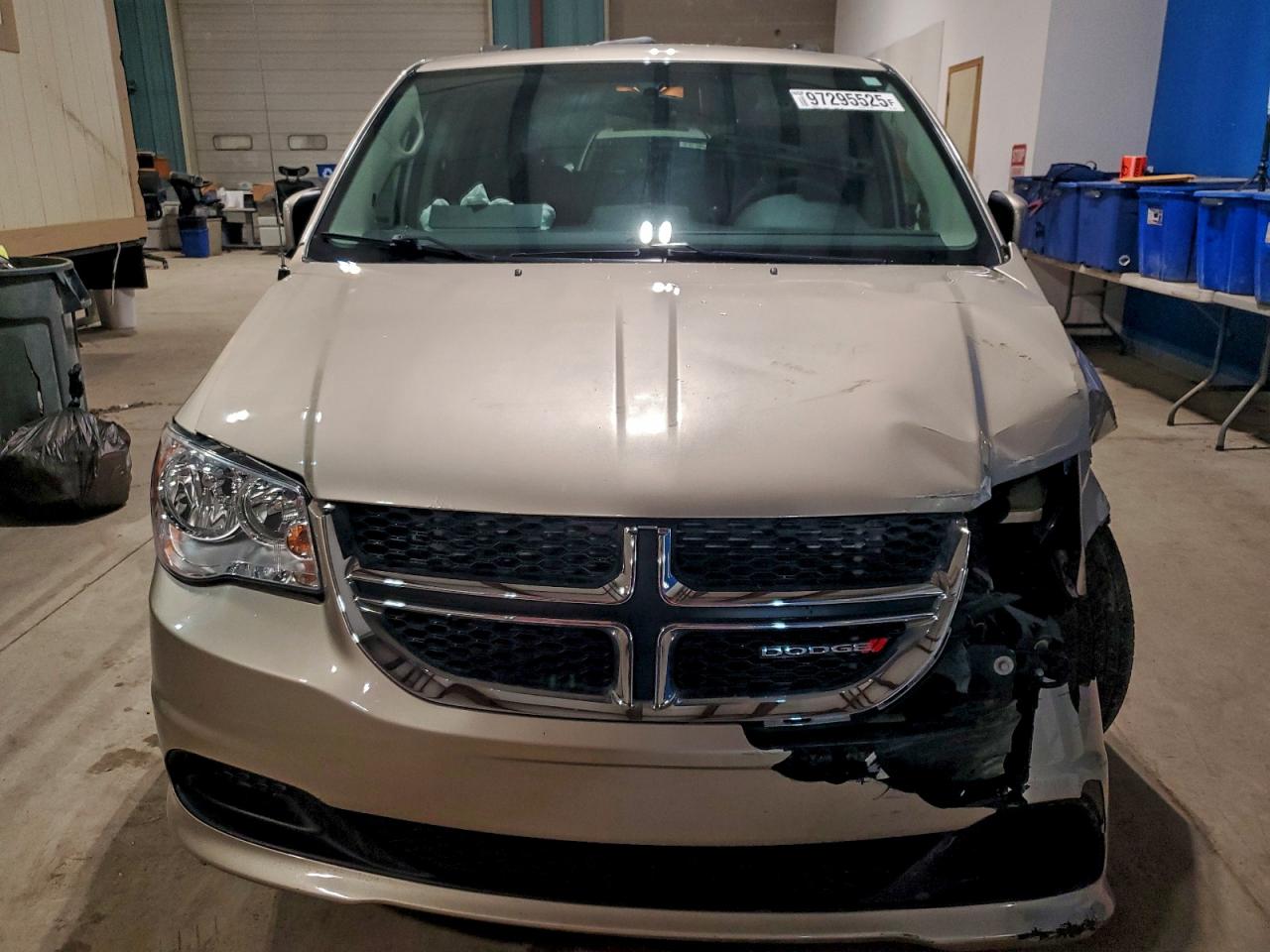 2015 DODGE GRAND CARAVAN SXT photo 5