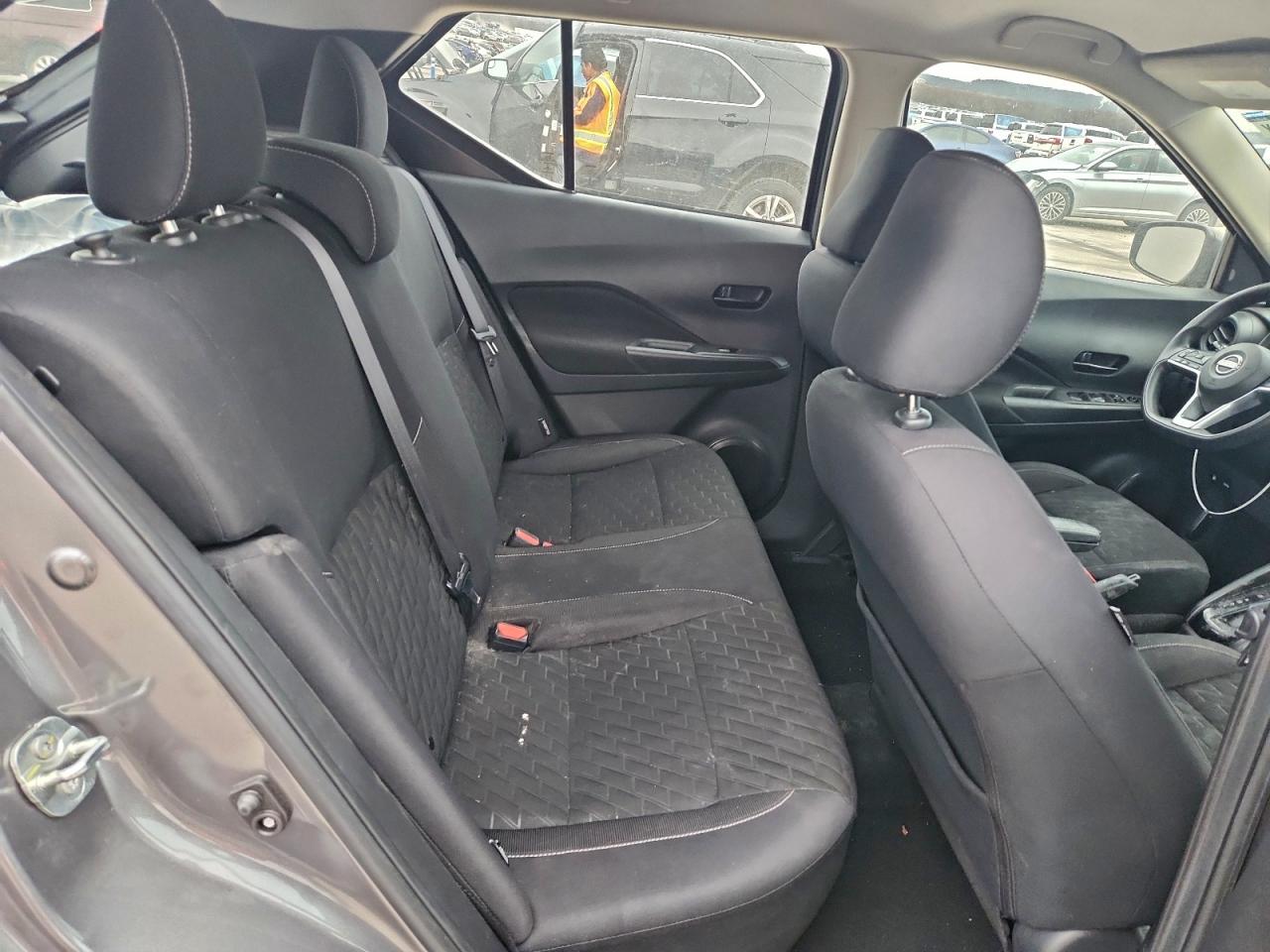 2022 NISSAN KICKS S photo 10