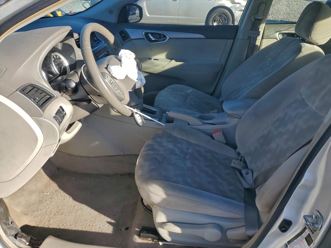 2013 NISSAN SENTRA S photo 7