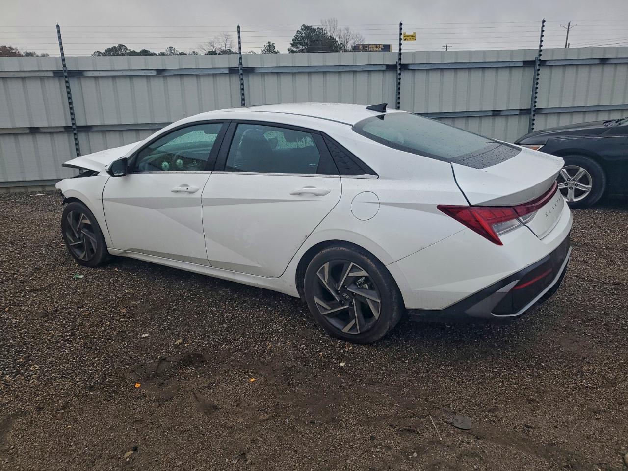 2025 HYUNDAI ELANTRA SEL photo 4
