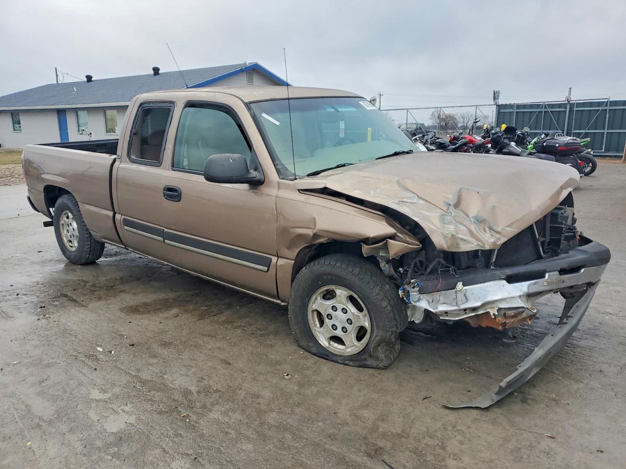 2003 CHEVROLET SILVERADO C1500 photo 4