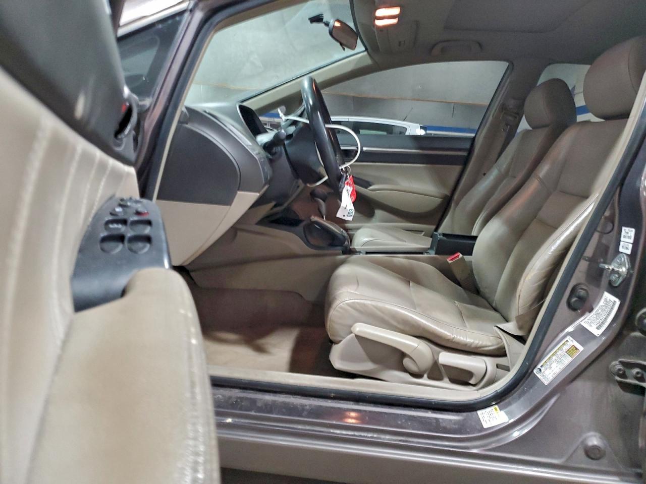 2010 HONDA CIVIC EXL photo 19