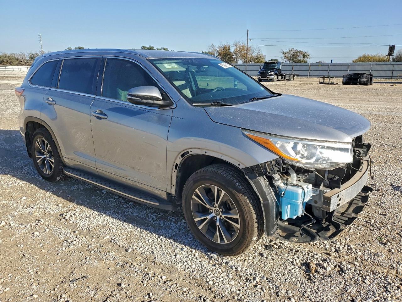 2016 TOYOTA HIGHLANDER XLE photo 7