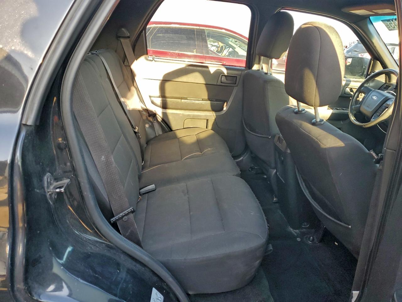 2011 FORD ESCAPE XLT photo 21