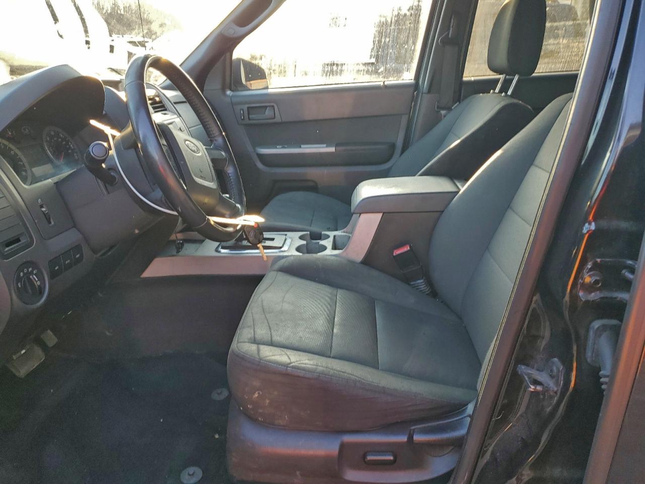 2011 FORD ESCAPE XLT photo 13