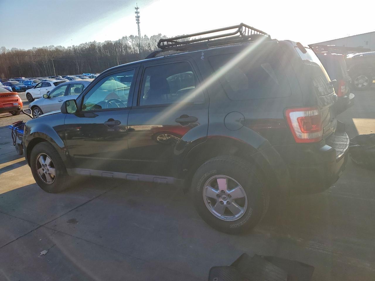 2011 FORD ESCAPE XLT photo 3